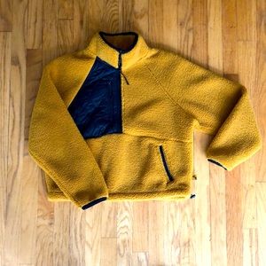 JoyLab: Yellow & Black. Fuzzy cropped quarter zip.